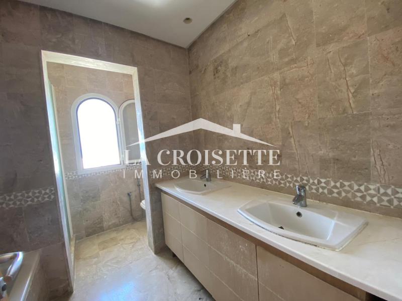 Penthouse S+4 avec vue sur mer à Gammarth 